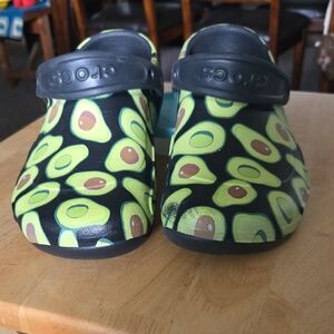 CROCS Black and Green Avocado Slippers Mens 6 Womens 8